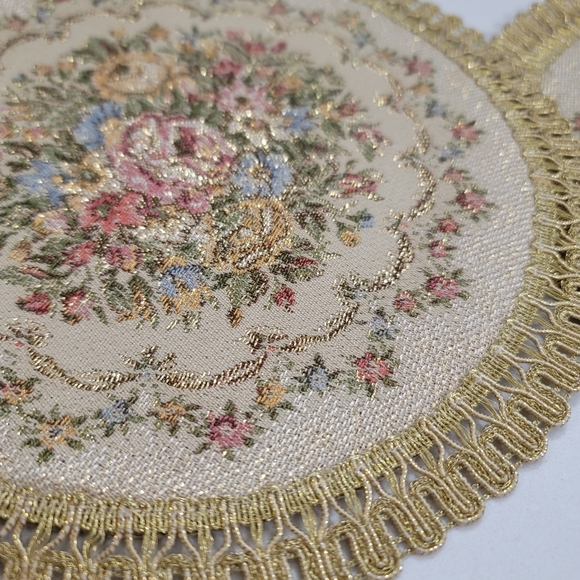 Vintage floral metalic potholders trivets place mats. 5 at 9.5" and 1 at 12". - Picture 4 of 9